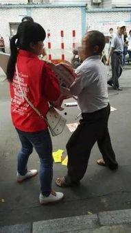 吃瓜群众老阿姨视频,揭秘吃瓜群众老阿姨的趣味视频世界