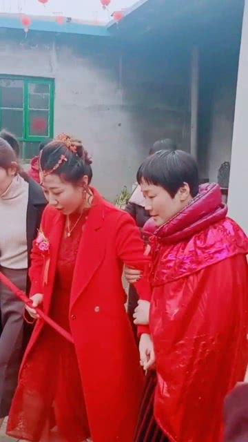 新郎吃瓜群众,吃瓜群众围观揭秘