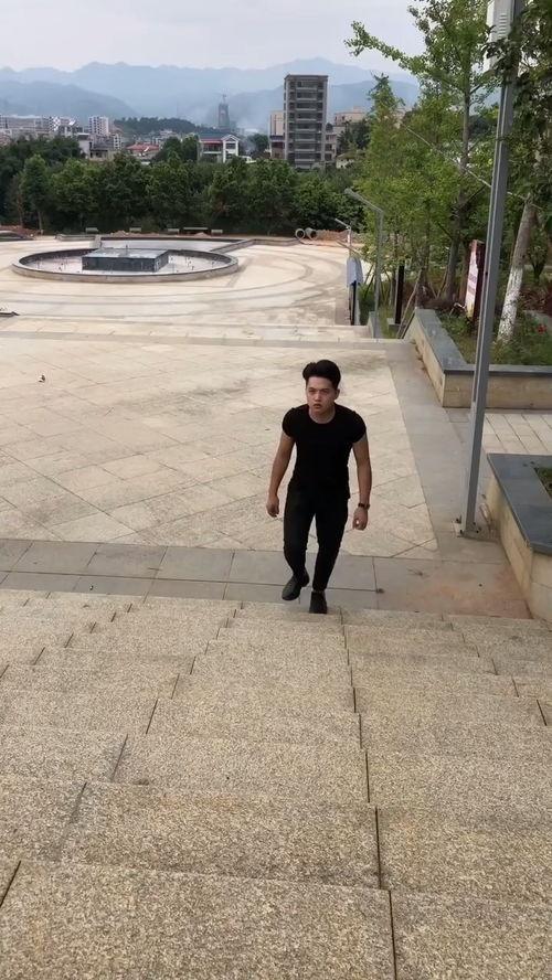 倒霉吃瓜群众,揭秘网络舆论场的无奈与挣扎