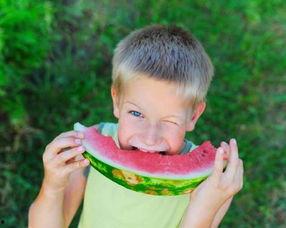 吃瓜群众笑哭了图片搞笑,网友直呼太搞笑